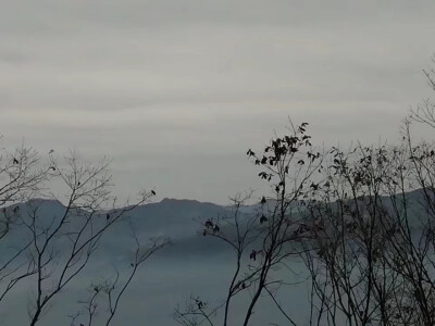 忙碌的时候也不要忘了停下来休息一下望望风景和天空