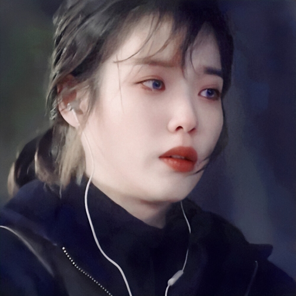 李知恩iu。
原©dt程佳怡