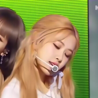 lisa&rosé
二改见简介