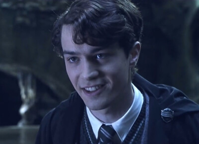 Christian Coulson
克里斯蒂安·库尔森
青年时期 汤姆·里德尔
哈利波特