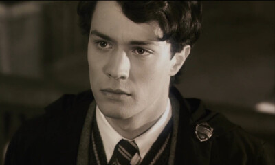 Christian Coulson
克里斯蒂安·库尔森
青年时期 汤姆·里德尔
哈利波特