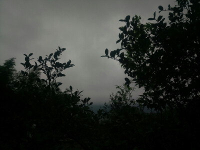 睡觉了，帮我关下月亮