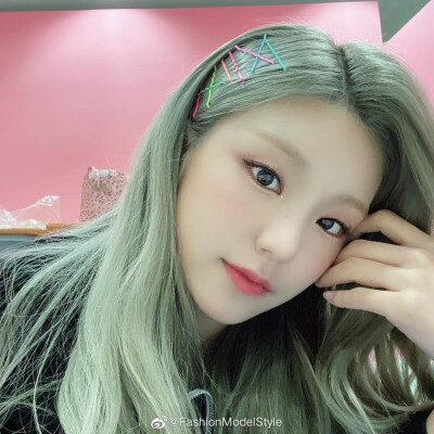 ITZYPeaceCeleb Korea Style | ITZY Yeji黄礼智 insta更新