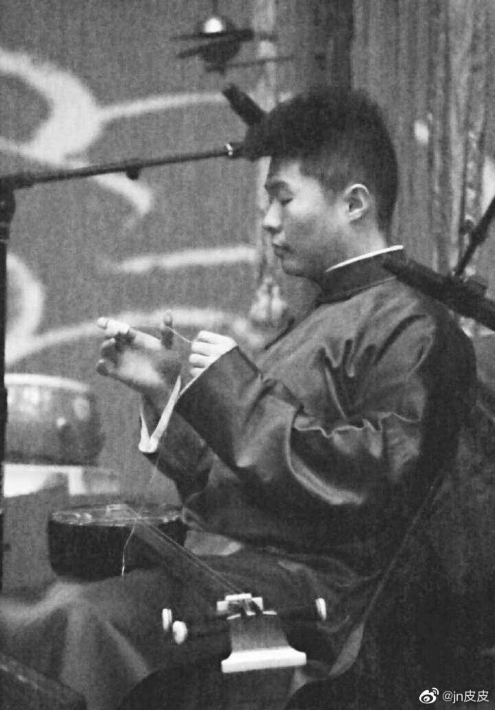 今天学到个新词汇，次元壁破裂