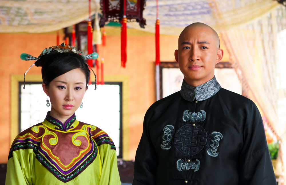 宫锁珠帘
舒畅 饰 海棠/牡丹