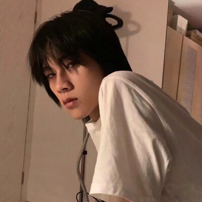 高清 真人男生头像 二传注明 黎尢关系卡 侵删致歉