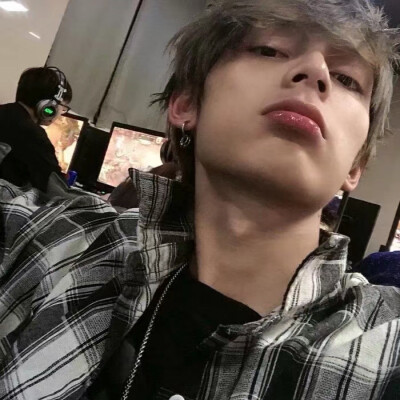 高清 真人男生头像 二传注明 黎尢关系卡 侵删致歉