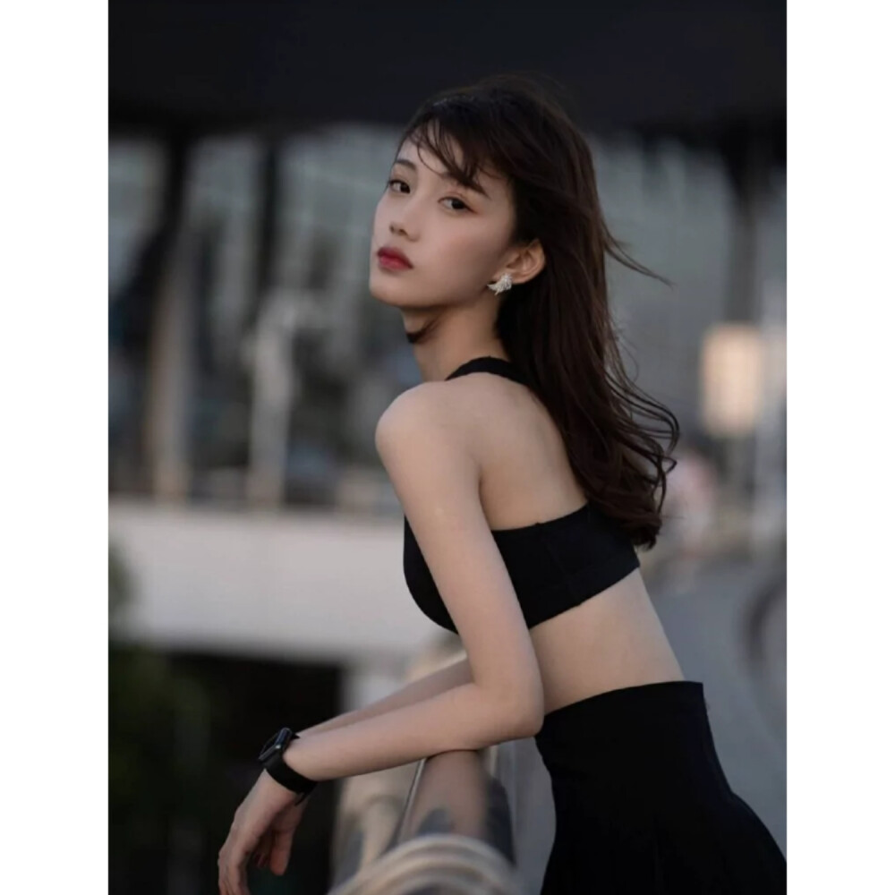 南泺：就算是恨 也是一种很抽象的感情