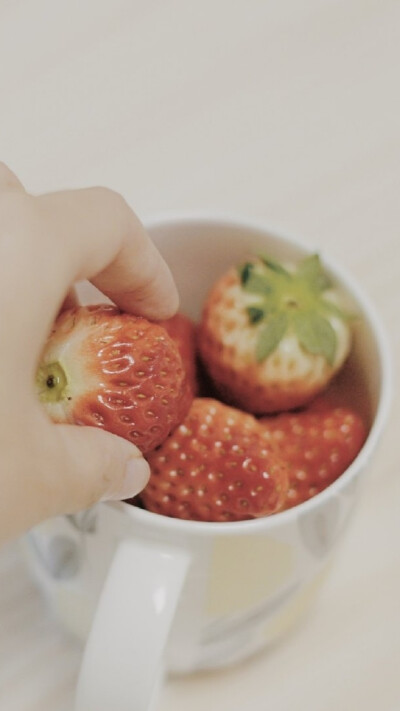 Strawberry ۶