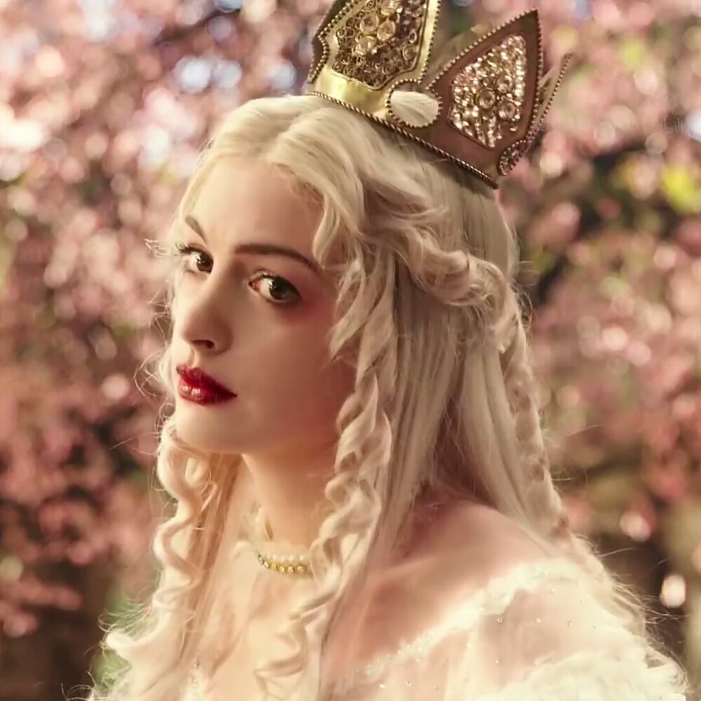 二改注明苏椰
我以为我的白皇后已经发完了，搞半天我一直都存着还没发，我还以为我都发了(இωஇ )刚查了一下才发现我还有70多张没发_(:з」∠)_