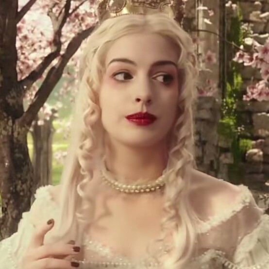 二改注明苏椰
我以为我的白皇后已经发完了，搞半天我一直都存着还没发，我还以为我都发了(இωஇ )刚查了一下才发现我还有70多张没发_(:з」∠)_