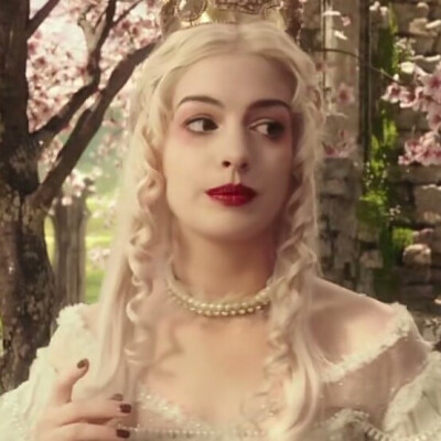 二改注明苏椰
我以为我的白皇后已经发完了，搞半天我一直都存着还没发，我还以为我都发了(இωஇ )刚查了一下才发现我还有70多张没发_(:з」∠)_