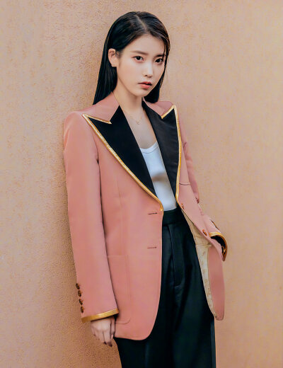 * IU 漂亮知恩
cr@磕颜大魔王