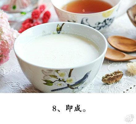 【健胃暖身——姜汁撞奶】牛奶性甘味寒，补虚羸，姜性辛微温，散寒暖胃，去痰下气！