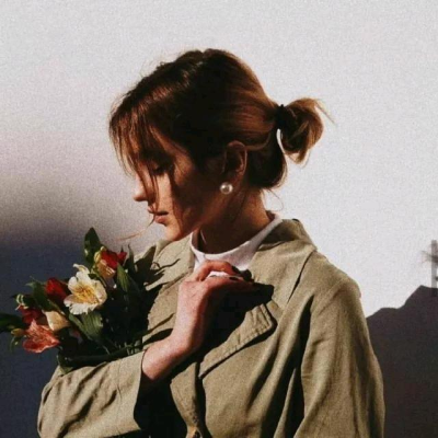 女生头像(๑•́ωก̀๑)