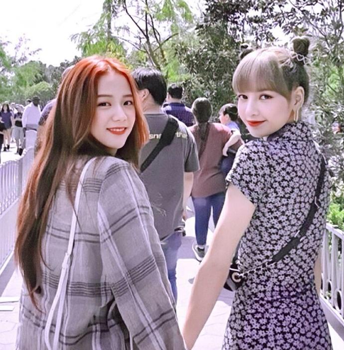 Lisa＆金智秀jisoo