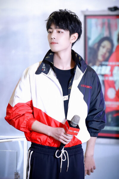 肖战｜GXG*回力站台活动
cr.持續升溫·肖战