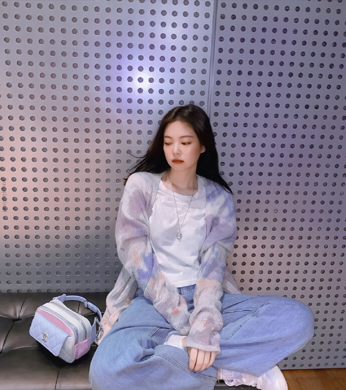 blackpink Jennie 壁纸 cr.