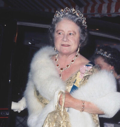 Elizabeth， the Queen Mother ​​​