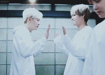 BTS 动图 2567