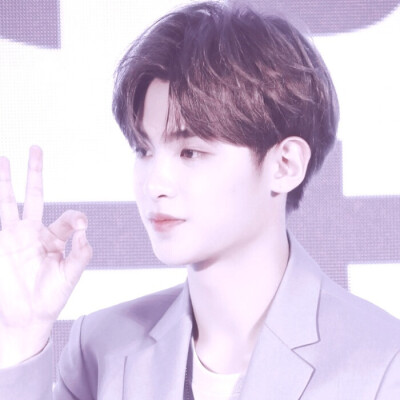 黄明昊 justin