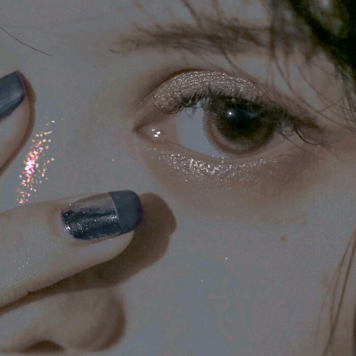 【眼睛特写头像】
/·愿喜❤️