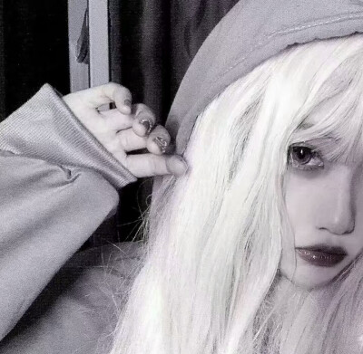 【精选女生头像】
/·愿喜❤️