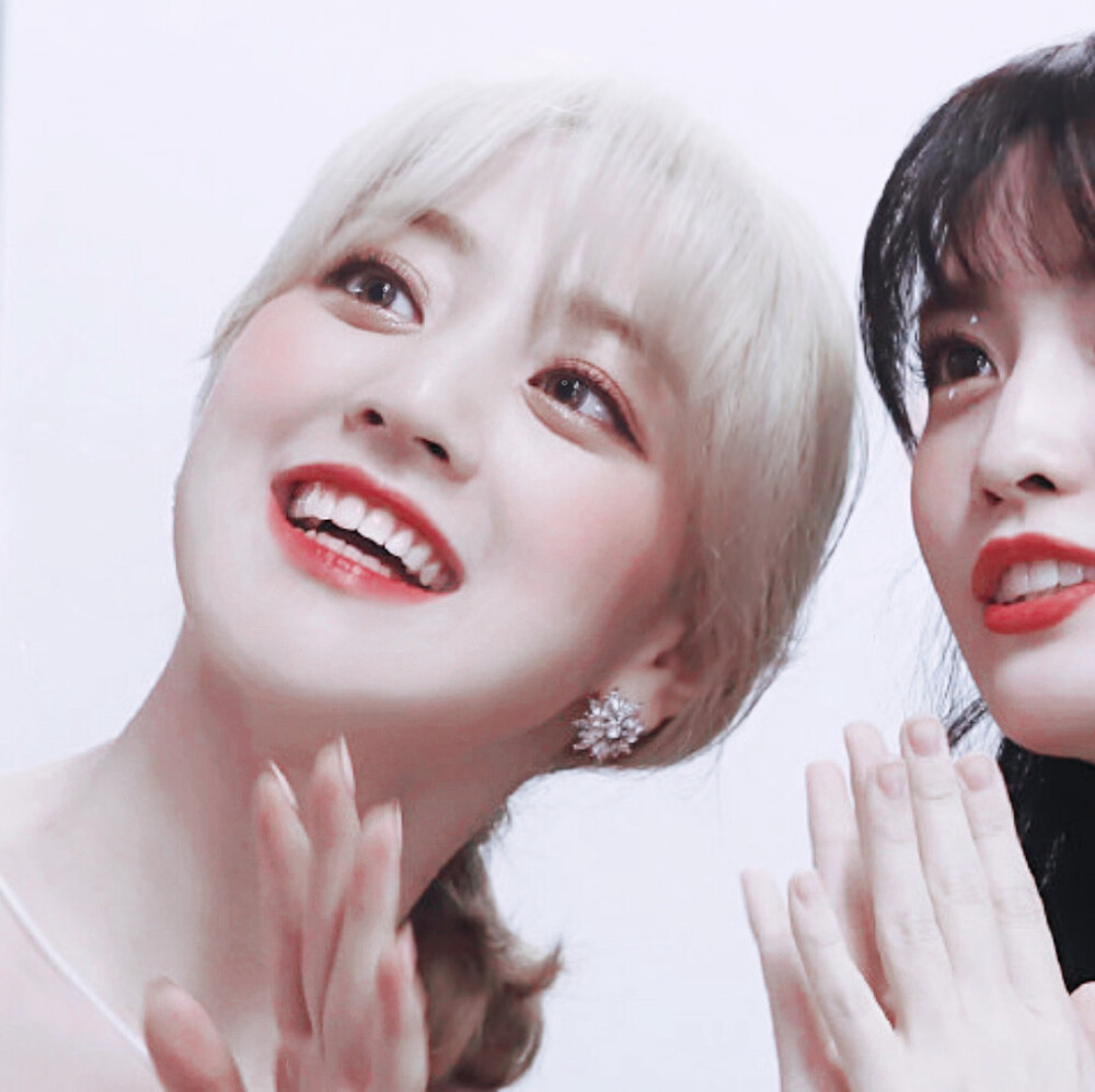 效定摸三人闺头。
江故挽。