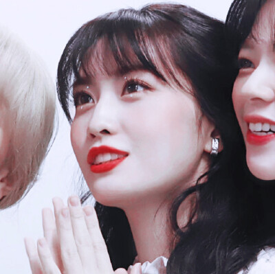 效定摸三人闺头。
江故挽。