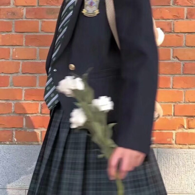 女生头像
喜欢关注 dt小何在吗
源林奕然