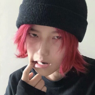 男生头像
喜欢关注 dt小何在吗
源林奕然