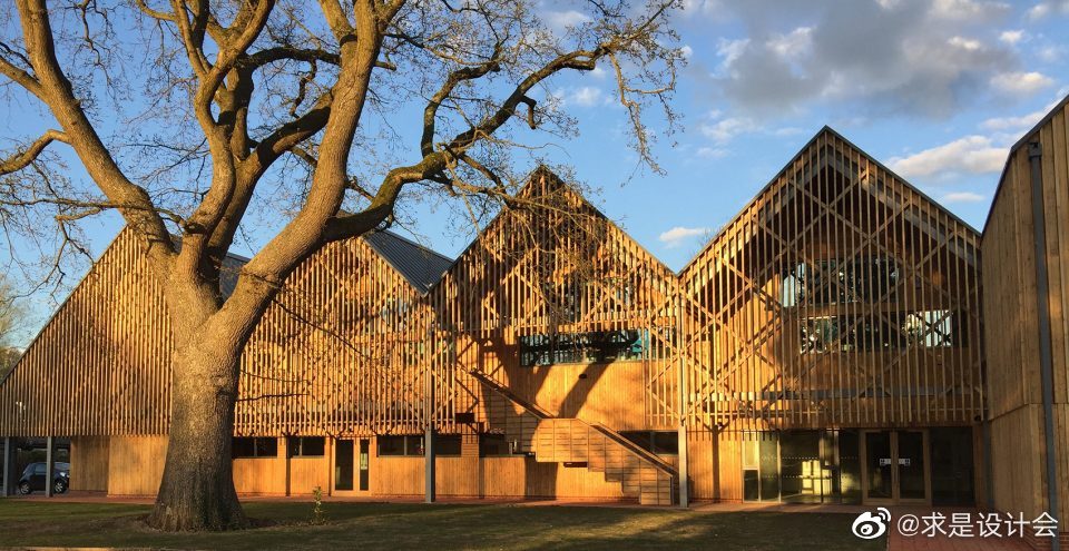 Bedales学院艺术与设计楼，英国Petersfield / Feilden Clegg Bradley Studios。#求是爱设计#