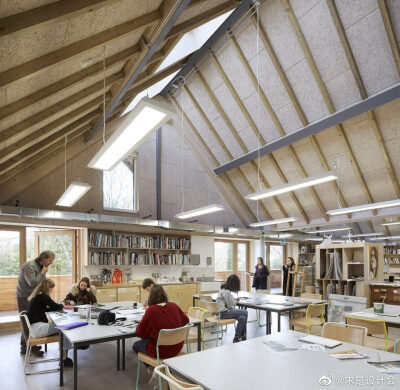 Bedales学院艺术与设计楼，英国Petersfield / Feilden Clegg Bradley Studios。#求是爱设计#