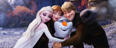 《FrozenⅡ》Elsa Anna Olaf Kristoff Sven
"I love the happy ending."
转自冰雪大冒险吧https://tieba.baidu.com/p/6566295214?pn=9
