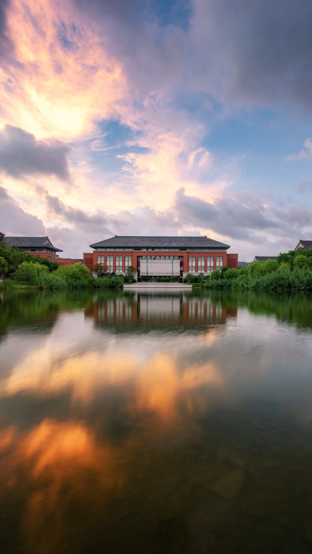 浙江大学
高清壁纸