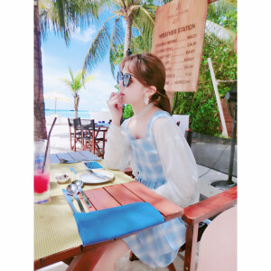 自用白边自制头像
二传注明  dt一枕甜洝入梦