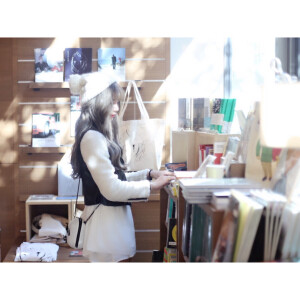 自用白边自制头像
二传注明  dt一枕甜洝入梦