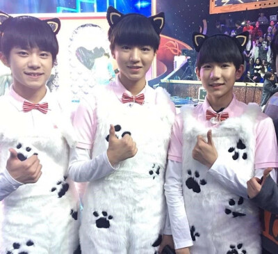 tfboys2013年的照片图片