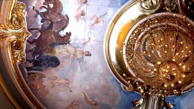 剧院 橙光场景 cr.塞尔维亚旅游局