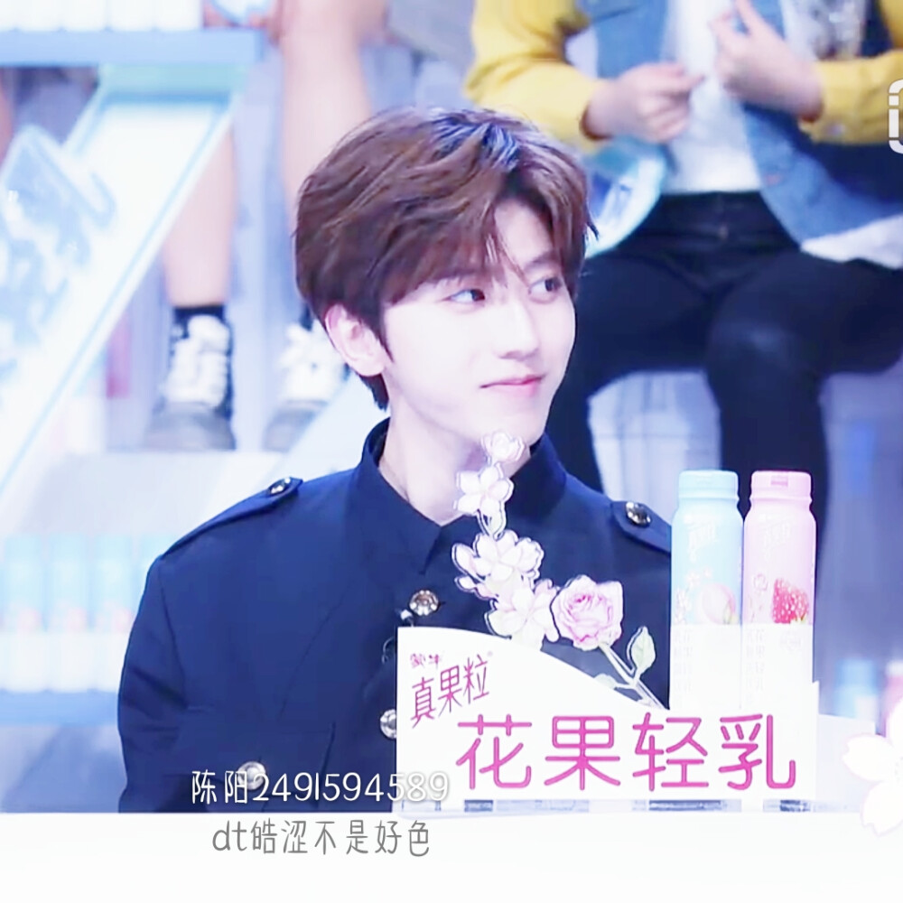 蔡徐坤lisa情头kunsa