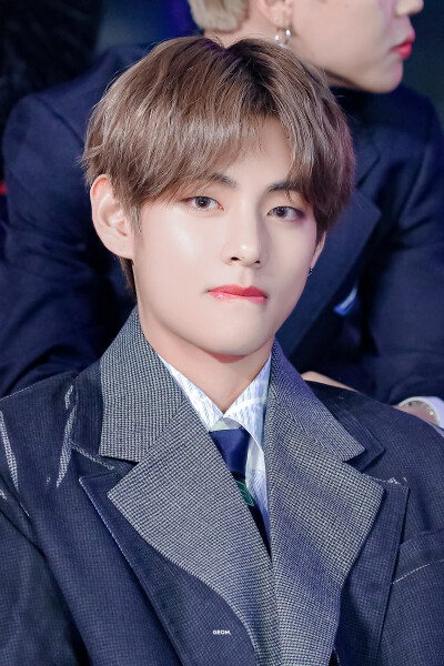 金泰亨
【181106】Genie Music Awards