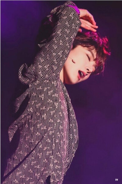 像一朵花一样piu亮～