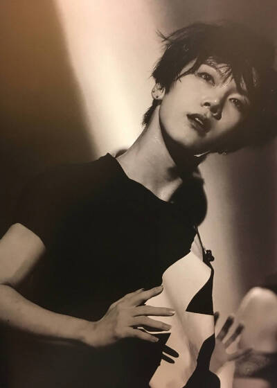 像一朵花一样piu亮～