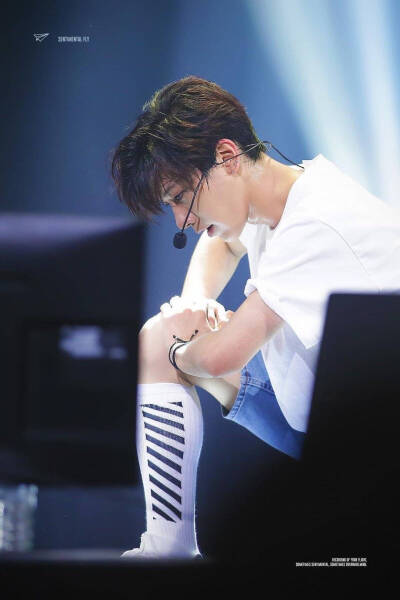 像一朵花一样piu亮～