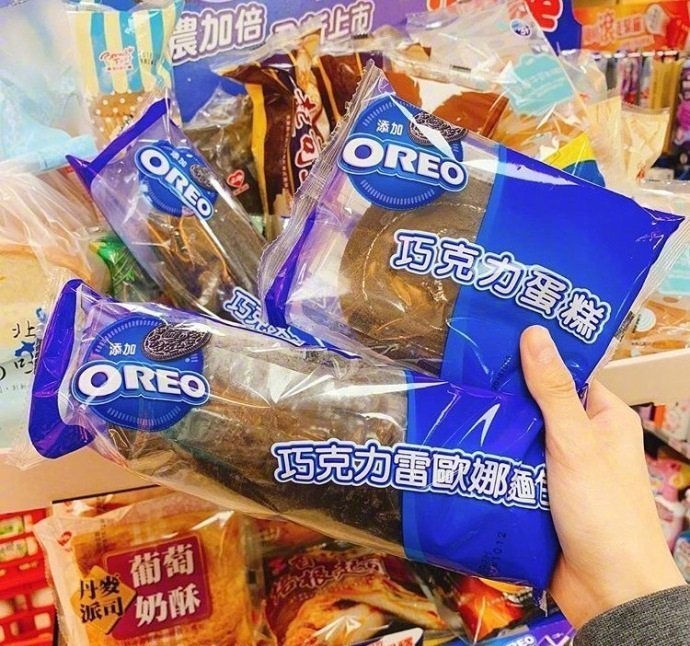 超商莱尔富 ✖ OREO 推出三款巧克力面包 奥利奥爱好者表示无法抗拒