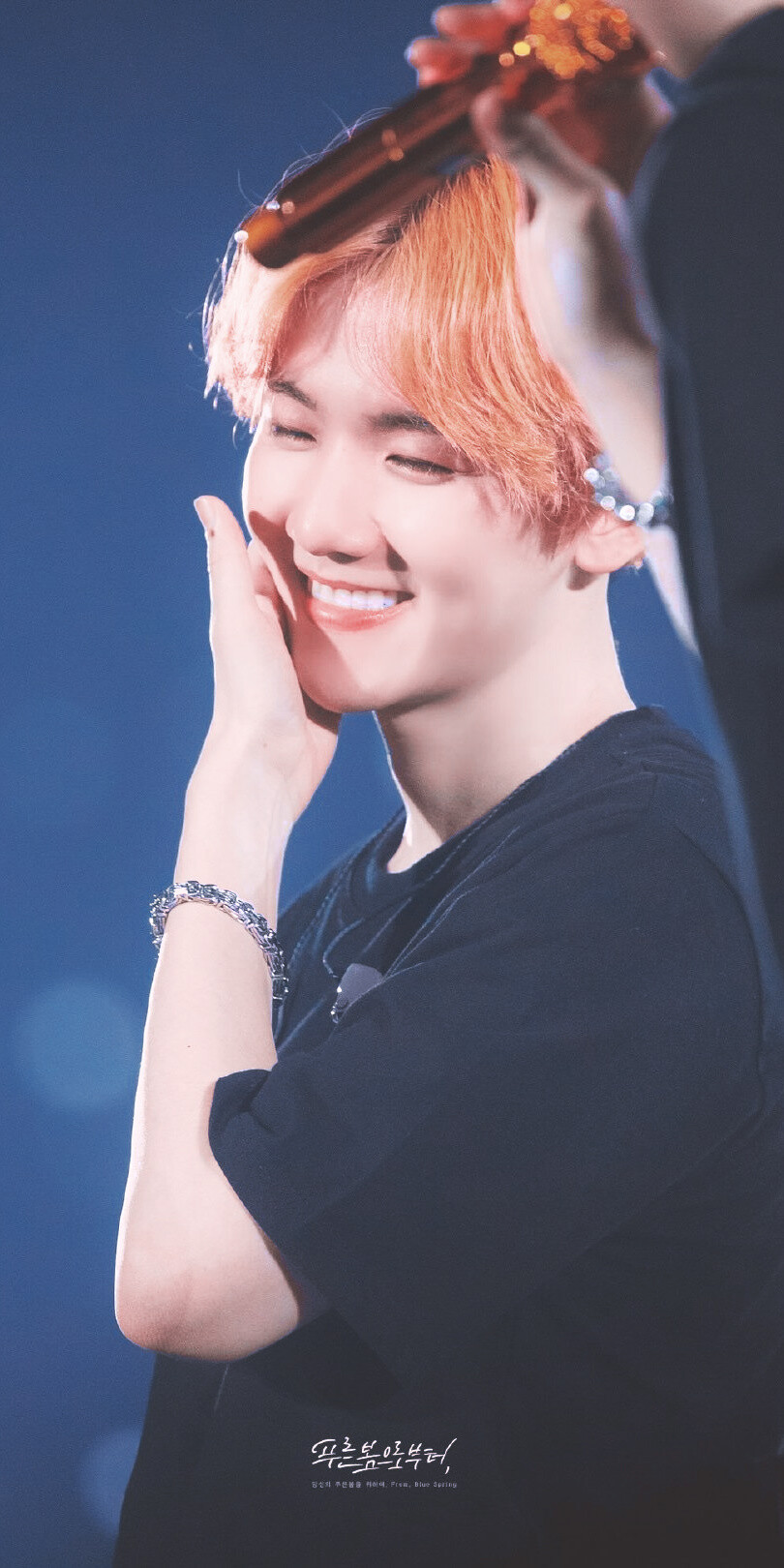 壁纸灿烈和伯贤
自调
二传注朴野