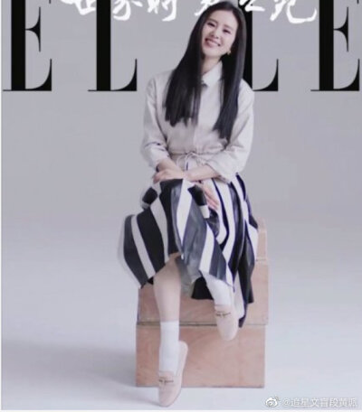 #刘诗诗黑长直# 这是谁家的漂亮小姐姐快出来认领一下！!ELLE5月刊双封面黑长直真的绝美好吗，感觉好久没有看到过了，优雅又俏皮，有被诗诗的笑容感染到，太美了。