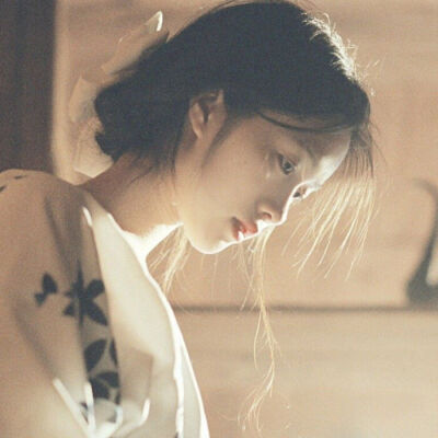 你是非常可爱的人
真应该遇到最好的人
我也真希望我就是