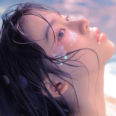 你是非常可爱的人
真应该遇到最好的人
我也真希望我就是