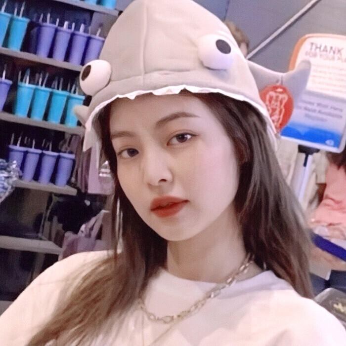 Jennie.
二转注明沈腻